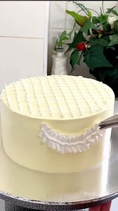 27K views · 40 reactions | Simple and elegant lemon cake  decorating idea #fbreels #cakeart #flowercake #fbreelsvideo #cake #trendingpost #cakedecoration | HAFSI | Facebook
