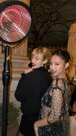 Angèle TikTok update with JENNIE