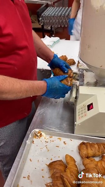 Filling Lobster Tails to the rhythm! We are fulfilling all your cravings here @carlosbakery ! Order yours today via Goldbelly! LINK IN BIO!