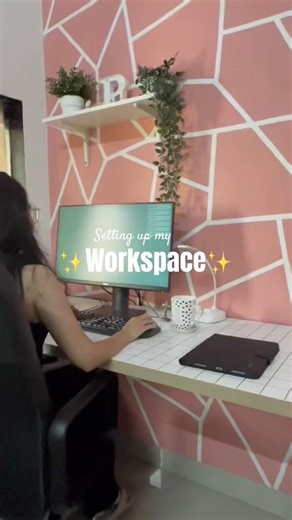 Setting up my cozy workspace ✨#shorts #desksetup #aestheticsetup #roomdecor