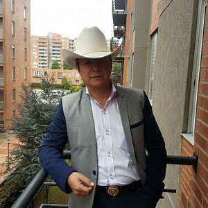 68 reactions · 10 comments | BENDECIDO mes de #agosto2018 para tod@s mis #arriaguistas #arriaguistasfans @arriaguistas_nivel_100 que mi Sr "JESÚS " les bendiga cada dia mas... #yomeacoplo #2018 #motivacion #sealistalonuevo #yomeacoplo #instagram #redessociales , mi canal oficial de YouTube GABRIEL ARRIAGA OFICIAL l@s invito a suscribirsen . #cuentadeinstagram @gabrielarriaga9 #cuentatwitter @gabrielarriaga9 #mesiguen | Gabriel Arriaga | Facebook