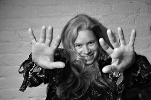 Natalie Merchant Advises to 'Keep Your Courage' During Hard Times » PopMatters