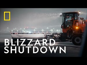 Blizzard Shuts Down Runways in Minutes | Toronto Airport Uncovered | National Geographic UK