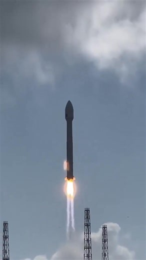 🇨🇳🚀La Chine réalise le 600e lancement réussi de la fusée porteuse Longue Marche Depuis le premier lancement, il y a 37 ans, la fusée de classe Longue Marche est devenue un élément important pour le développement du programme spatial chinois et a envoyé environ 1 400 engins spatiaux, a écrit la presse locale. Il est souligné que du 501e au 600e lancement ont été réalisés en un an et dix mois, établissant un record pour le programme spatial chinois. | Géopolitique & Conflits