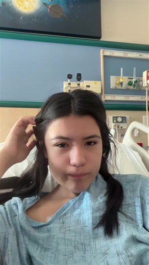 me checking to see how much hair i have left bc they shaved a chunk off to take my tumor out😢