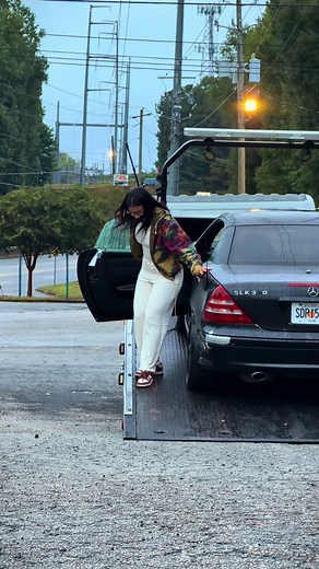 Empowered Towing Stories: Meet the Female Driver