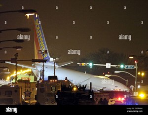 NO FILM, NO VIDEO, NO TV, NO DOCUMENTARY - Southwest Airlines Flight 1248 from Baltimore, shown in this WGN-TV frame grab, skidded off the runway and crossed in the intersection of 55th and Central at Chicago's Midway Airport, IL on Thursday, December 8, 2005. Photo by Courtesy of WGN-TV VIA Chicago Tribune/KRT/ABACAPRESS.COM Stock Photo - Alamy