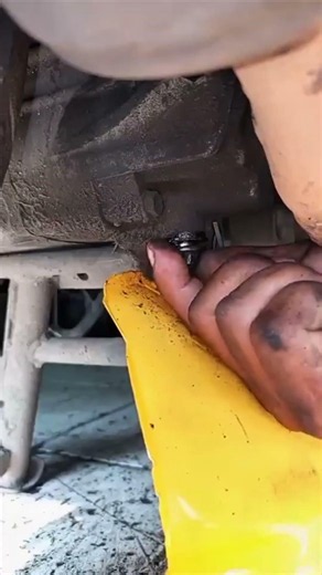 🚗 The #1 Oil Change Mistake Most Drivers Make! 😱