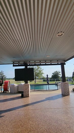 Roller Track Tv installed with a twist! This time we installed it on a ceiling with an outter box on it. We are also able to install as long as you like as long as its a straight shot. This is the perfect entertainment for an outdoor patio, especially with a pool and some speakers added. Call or email us for more info. #fyp #themounttech #tvmounting #techsyoucantrust #tylertx #luxury #easttx #fypシ