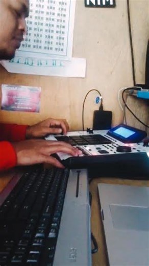 Beatmaking on the MPC 2500 #beatmaking #mpc2500