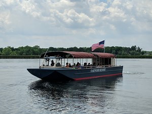 Oakwood Tour Boat - Lake Wawasee Tours - Visit Kosciusko County