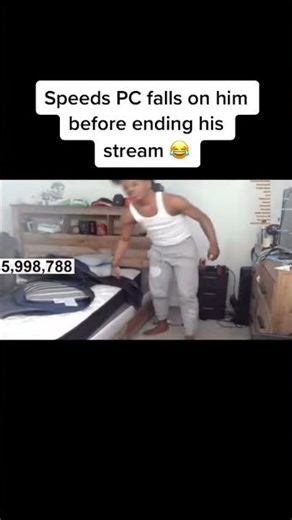 speeds PC falls on him before ending his streams🤣🤣#fyp #ishowspeed #comedy #ishowspeedshorts