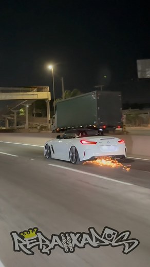 Erick Mol | Rebaiixados on Instagram: "Esturricamento na Zquatrinho das novas 🤍💥 #Rebaiixados#Carrobaixo#Legalize#Voandobaixo#Malou#Chorei#TacaLike#Midia#Rebaiixadosnagringa Ative as notificações da Pagina 🔔 Administrador: @erick_mol Sigam nossa página reserva @rebaiixadosreserva 👨🏻‍💻"