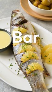 Découvrez l'harmonie subtile entre les saveurs raffinées du bar et la chair tendre et juteuse du Pamplemousse de Floride. Une alliance parfaite pour émerveiller vos invités ! Retrouvez la recette ici : https://bit.ly/3Udjx2L | I Love Pamplemousse