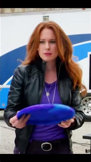 Harrison Wells & the team run tests on Plastique/Bette 🧪💣“Plastique’s First Test 💣😅”