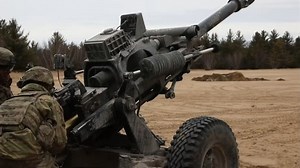 美国第十山地师M119式105mm火炮射击演练！_哔哩哔哩_bilibili