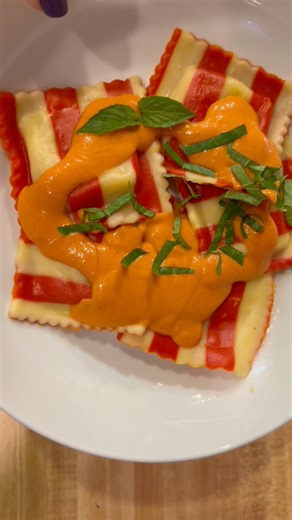 6.5K views · 58 reactions | This simple 7 ingredient vodka sauce packs of powerful punch of flavor and is so easy to make. #OptimisticKitchen #happyeating #makeyourkitchenyourhappyplace #HomeCooking #VodkaSauce #EasyMeal | Optimistic Kitchen | Facebook