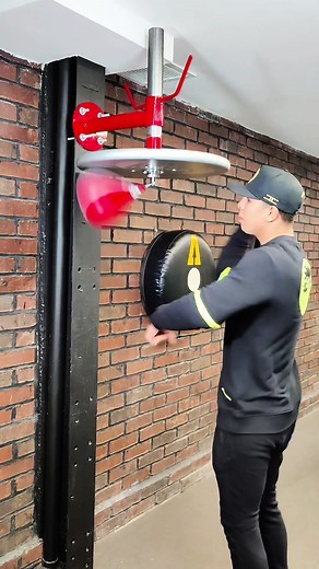 Jaime Munguia: Mexican Boxing Champion's Intense Training Session