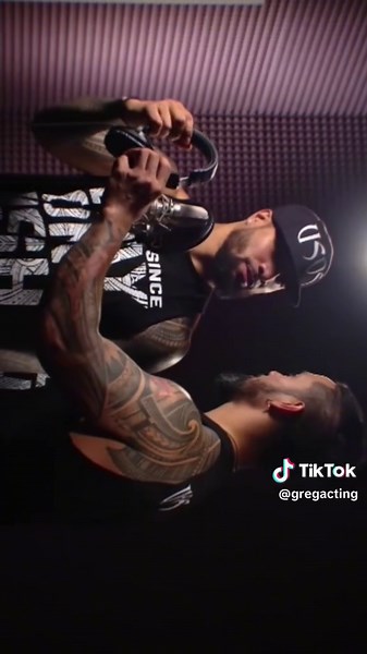 WHO REMEMBERS THIS BANGER FROM 2018 of WWE #wwe @WWESHEAMUS @Mercedes Moné @BAYLEY @Jimmy Uso @Jey Uso