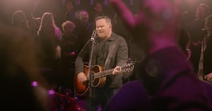 Matt Redman '10,000 Reasons (Bless The Lord)' Stunning Live Performance