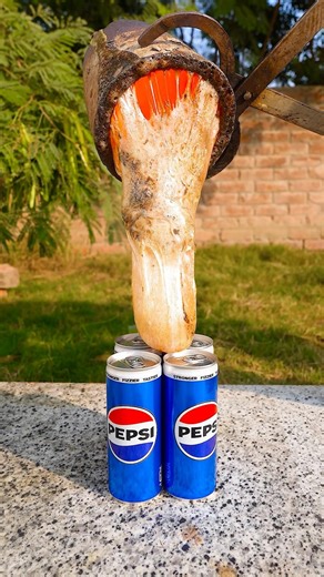 Lava vs Pepsi 😱 #experiment #satisfying