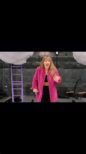 Insane... #taylorswift #swifttok #theerastour #documentary #disneyplus | eras tour documentary