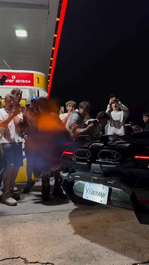 🚀 This car packs 1,001 hp with its hybrid V12 engine. ⚡ 0–100 km/h in 2.5s. 🔥 Top speed? Over 350 km/h. #RevueltoChallenge #Lamborghini Jet Gadda | Jet Gadda