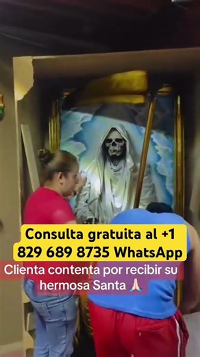 Clienta, contenta por recibir su santa muerte, con trabajo de superación