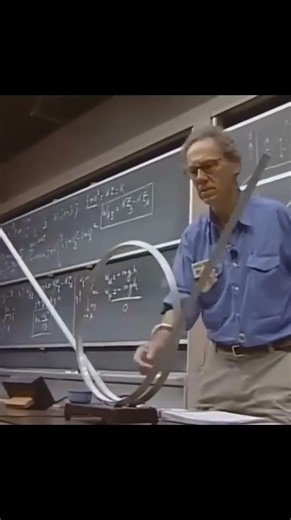 Physics Dynamics Teacher Explaining Rollercoaster with physics #physics #science #mathematic #facts
