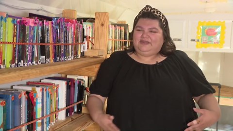 KRIS 6 Angel: Abigail Trevino shares her love of books with others, with her ‘Traveling Library’