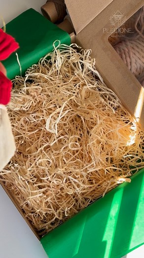 A little behind the scenes from my studio 🧶✨ This time I was working on a custom box filled with red and green Christmas gnomes — these seem to be your favorite colors this season! 🎅💚 Each one is handmade with love and brings such cozy holiday vibes. Which color would you choose for your Christmas gnome this year? 🎁 #macramedecor #christmasgnomes #handmadewithlove | plecione_