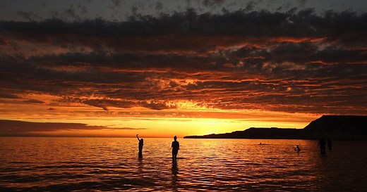 Puerto Pirámides, la joya de la Patagonia de los atardeceres increíbles y todas estas maravillas