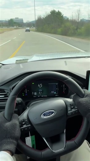 2026 Ford Escape Hybrid ST-Line Select AWD Acceleration Test