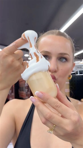 Instant tan while your other one develops 👀