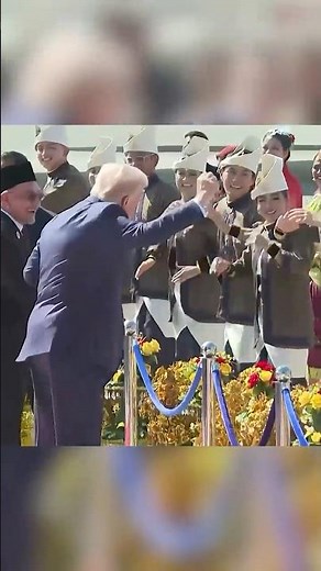 Trump Dances on Tarmac as He Arrives in Malaysia
