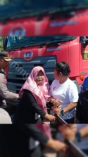 Demo Ratusan Warga Minta Pembentukan Provinsi Bolmong Raya Berakhir R1cuh. #BolmongRaya #Provinsi #polisi #Demo #unjukrassa #polres #Polda #sulut | JiMmy JuNior Hernandez