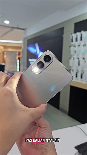 Is your Samsung flashlight dim? Don't panic, it's not broken! 🔦✨️Watch this tutorial until the en...