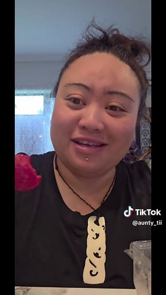 I think ive lost the plot 🫣 but if you know you know surely I aint the only one invested in these fruit being hangi pants lol cut it out strawbelina silly lady 😂 @💜💜CUZZN_EBBY💜💜 @Beverly Kanuta @No.1 😜 CHELSEA _💜CRACKUP #Humour #fruit #fyp #foryourepage #sadstory