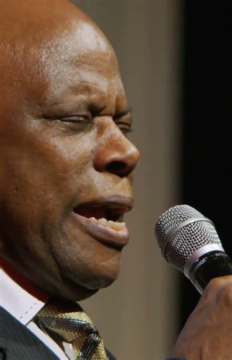 Amazing Grace (LIVE Short Performance)