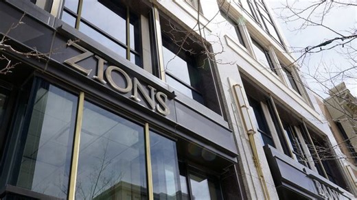 Credit Markets Wobble as Loan Losses Revive Bank Crisis Fears