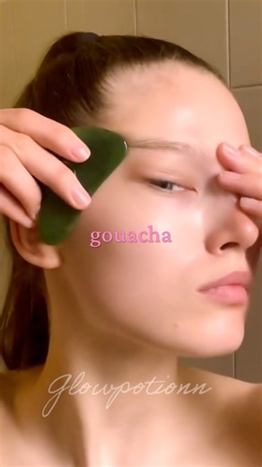 How to Use Gua Sha for a Naturally Radiant Face ✨