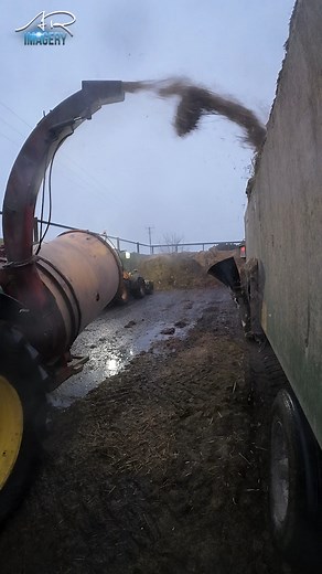 6.3K views · 52 reactions | We can’t chop grass but can chop straw Straw chopper with a double chop spout filling the diet feeder #arimagery #farming #agriculture #farmlife #strawchopper | AR Imagery - Farming & Agricultural Videographer | Facebook