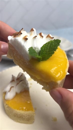 Tarte Meringuée Mangue et Citron : Recette Française