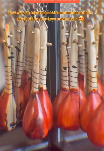 Azad Music Hochstraße 80 44866 Bochum Öffnungszeiten: Mo - Sa 12:00 - 20:00 Uhr WhatsApp: 491725637045 Website: azad-music.com Email: info@azad-music.com