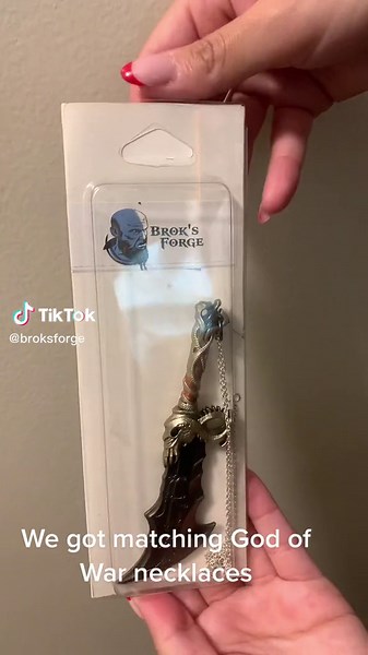Boxing Day sale on all keychains! Get yours while stocks last. Check bio for instagram link! @cidilicrash @Kratos @God Of War Ragnarok #kratos #keychain #playstation5 #gift #giftofgame #necklace #godofwarragnarok #godofwar #leviathanaxe #bladesofchaos