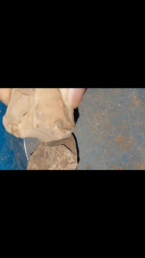 Yoh I tried taking a big bite but never it was to big for me to chew...how do y'all take big bites? #crunchyasmr #crunchy #mukbang | Lesego Hope Mohlahlo