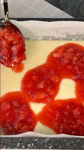 Until the season is over! Cake in 10 minutes! Strawberry Yogurt Cake! #recipes #recipes #cake