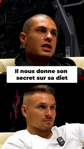 Il a un physique magnifique, c'est impressionnant d'avoir un corps monstrueux ! Il nous parle de sa diet et ces secrets ! Clean eating à sa façon : tant que les macros sont respectées, le reste importe peu. Riz ou Nesquik, c'est pareil ! #Alimentation #Macros #Fitness #Musculation #muscu