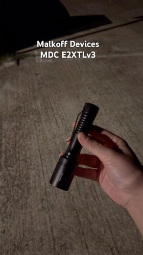 Malkoff Devices MDC E2XTLv3 #beam #flashlight #tacticaledc #torch #edc #hk‪@malkoffdevices6279‬