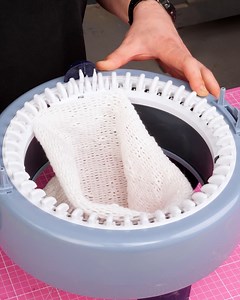 1.2M views · 353 reactions | Making An Autumn Hat In A Minute! | Science, Tech and Universe | Facebook